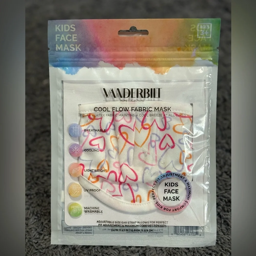 NWT Vanderbilt Kids Face Mask - hearts design - cool flow fabric